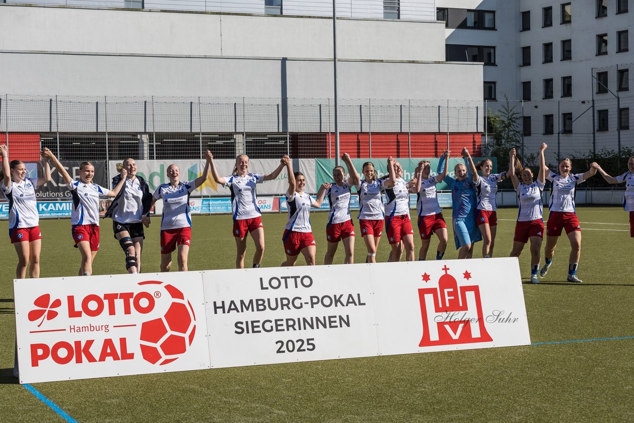 Bild 57 - wBJ Lotto Pokal Finale  Eimsbuetteler TV - Hamburger SV : Ergebnis: 0:3
